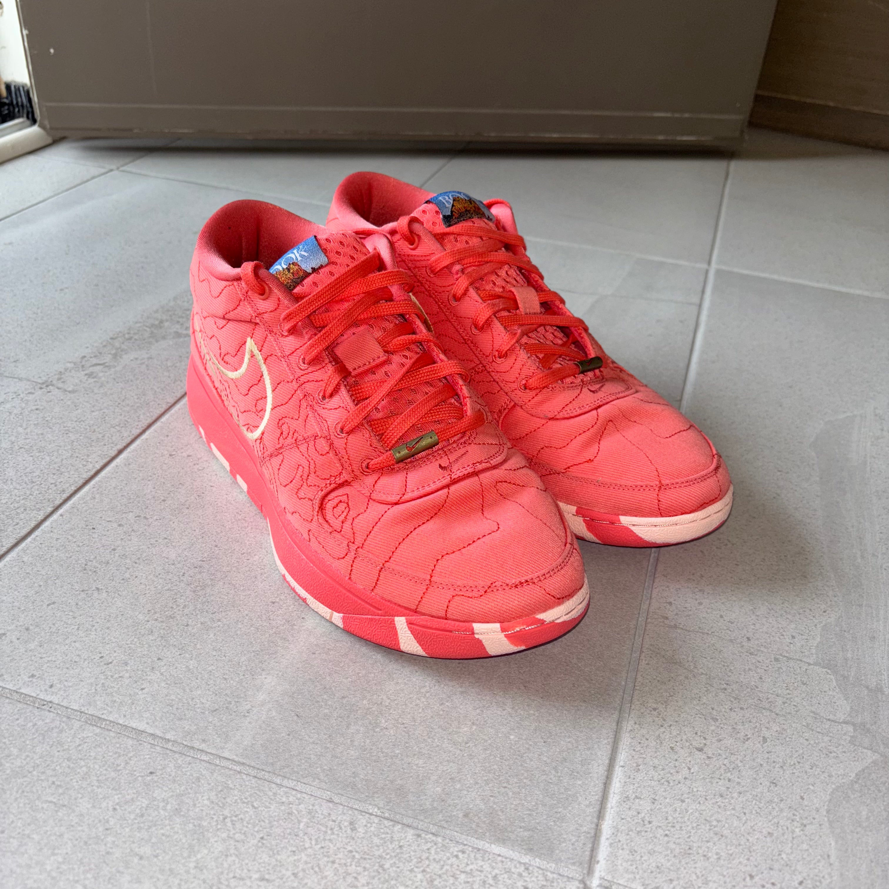 Nike Book 1