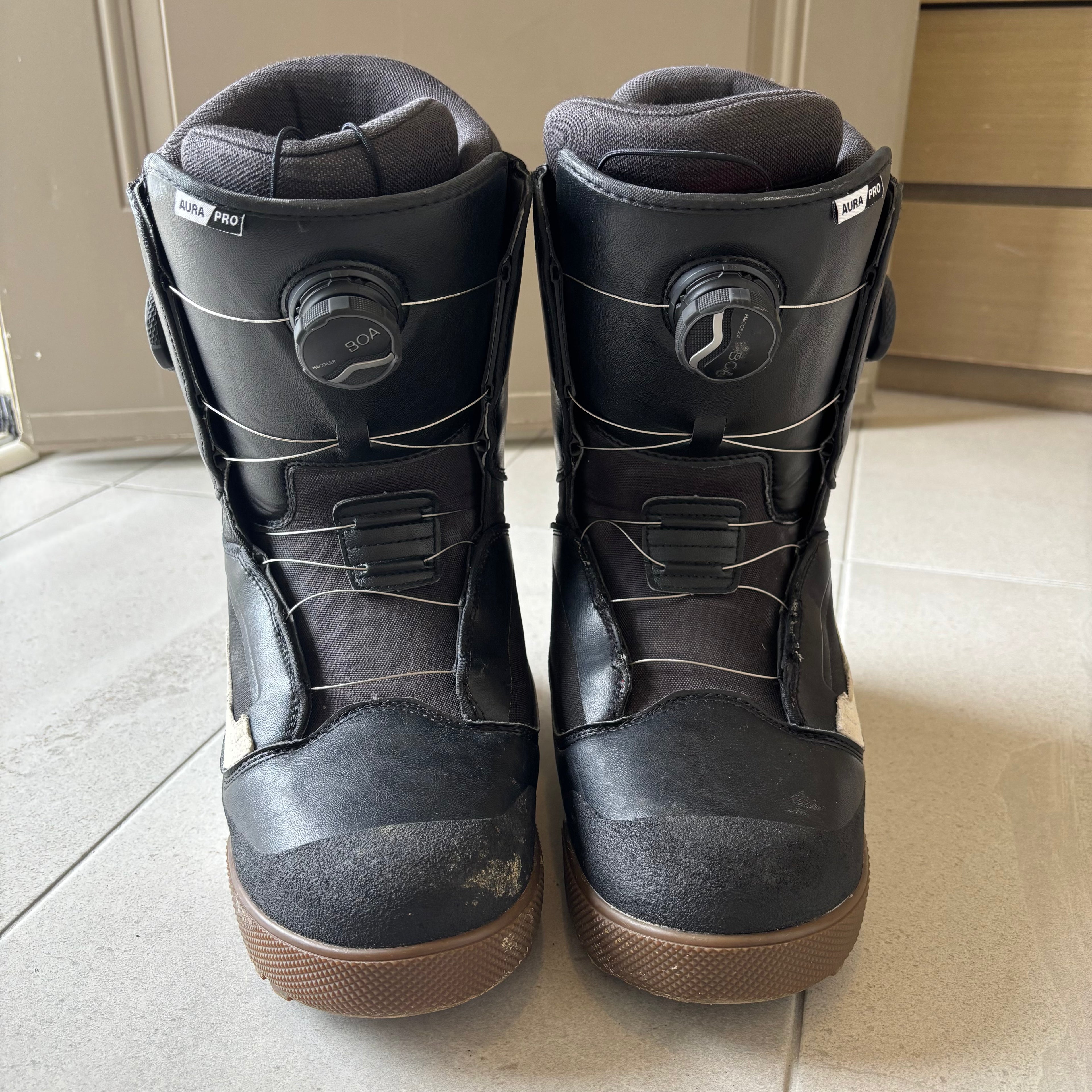 VANS Aura Pro Snowboarding Boots